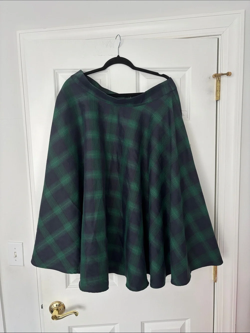 Green and navy circle midi skirt by Banned size XL with pockets